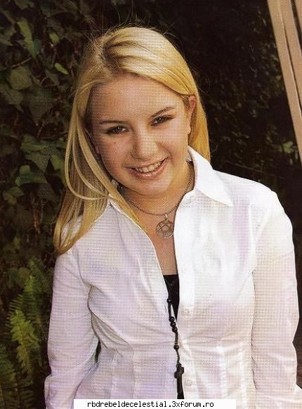 fuzz - annie - actori din rebelde