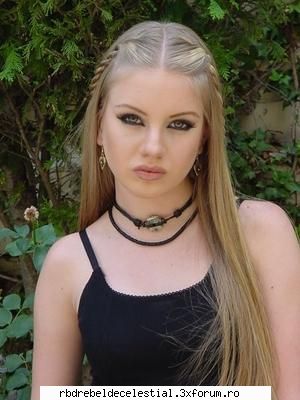 fuzz - annie - actori din rebelde
