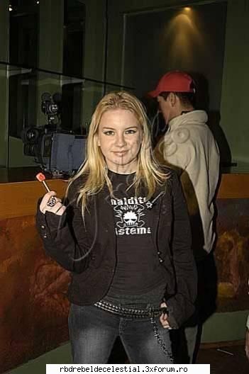 fuzz - annie - actori din rebelde