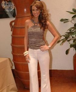 jaqueline bracamontes - mia colucci - actori/actrite