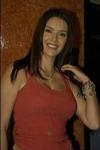 marlene favela - annie - actori/actrite