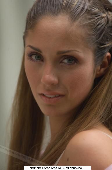 poze - annie - anahi