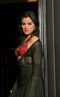 poze - annie - mayte perroni