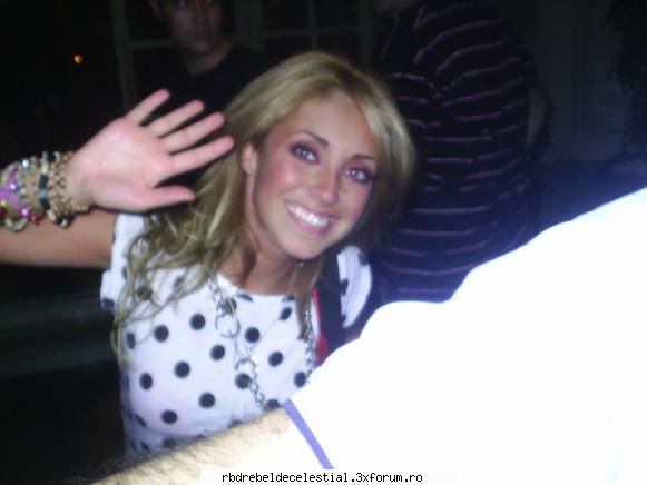 poze - annie - anahi